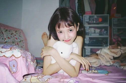 广西精神小妹吃瓜事件,网络热议背后的真相与反思”