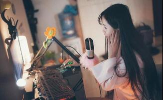 烟火人间抖音网红手指舞,抖音网红引领潮流新风尚