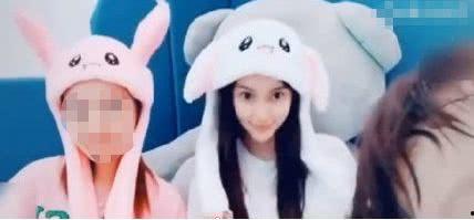 网红夸宝宝,萌化万千网友心！”