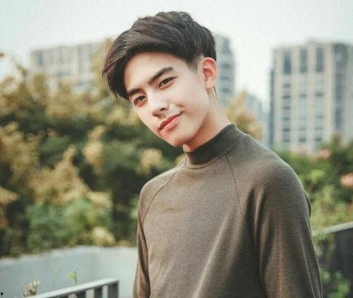 中国明星男图片大全,中国明星男图片大全风采掠影